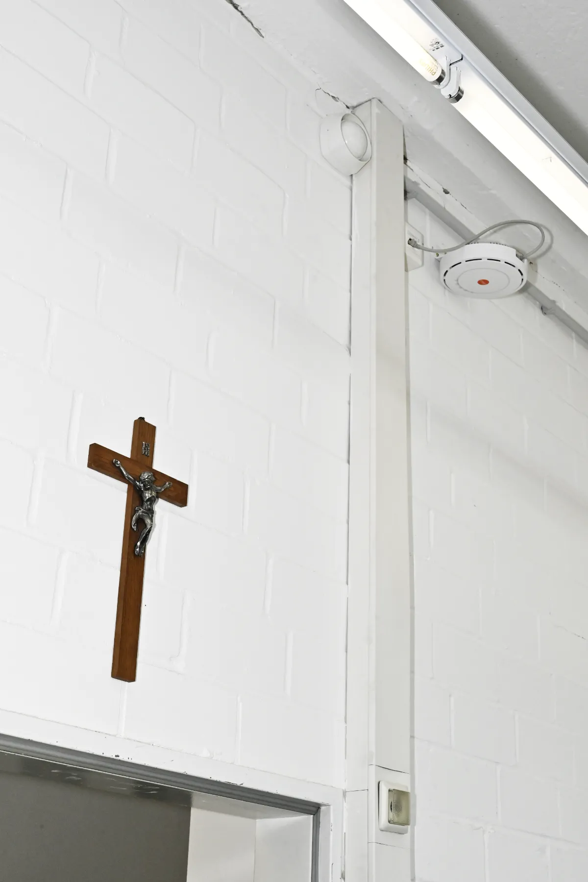 Kruzifix / Ergebnis / „Produkttyp: Jesus“ (Ausstellung)