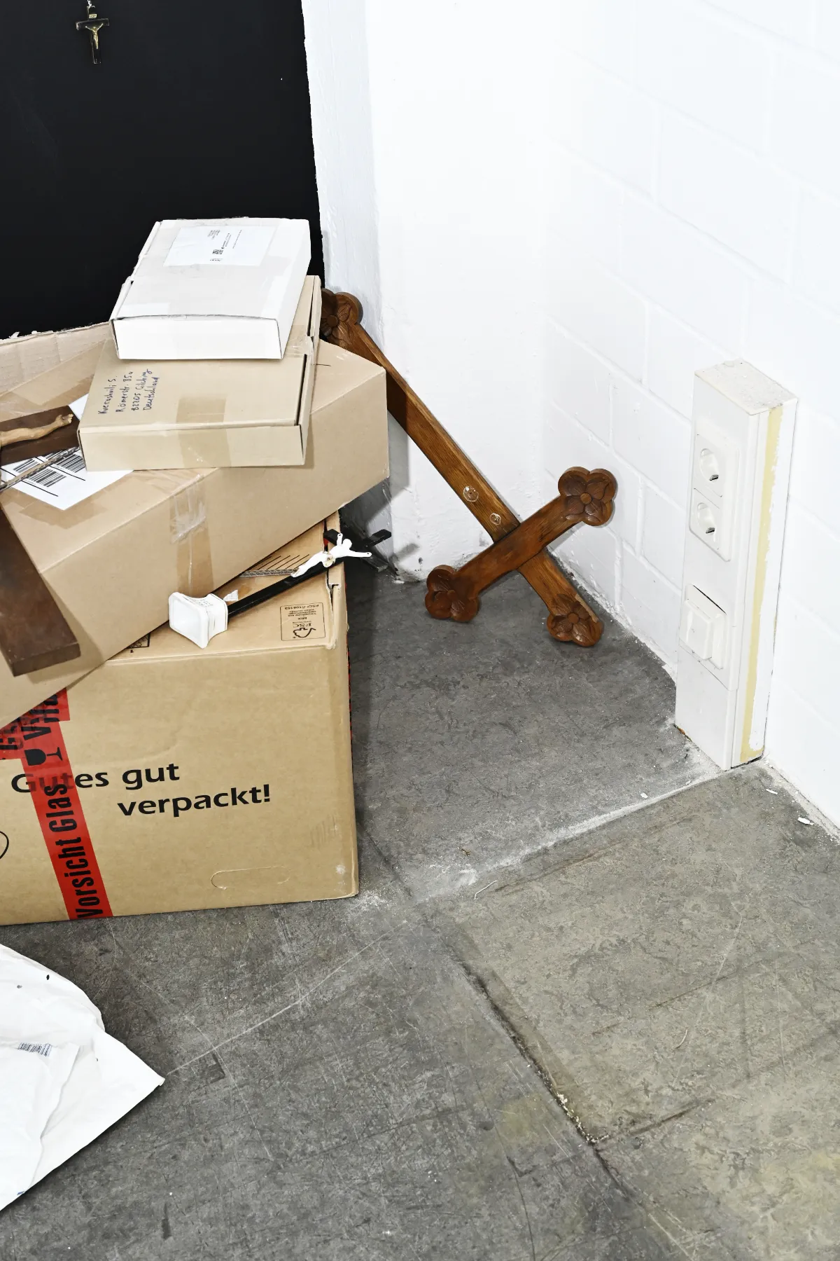 Kruzifix / Ergebnis / „Produkttyp: Jesus“ (Ausstellung)